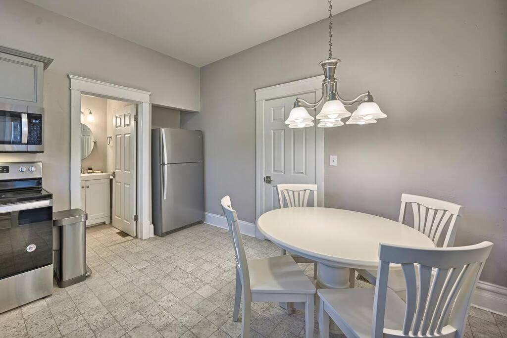 Suites On Seneca - Lovely 2 Bed 1 Bath Apartment HarrisburgHarrisburg  Kültér fotó