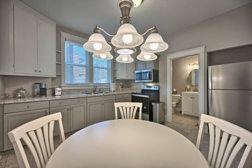 Suites On Seneca - Lovely 2 Bed 1 Bath Apartment HarrisburgHarrisburg  Kültér fotó