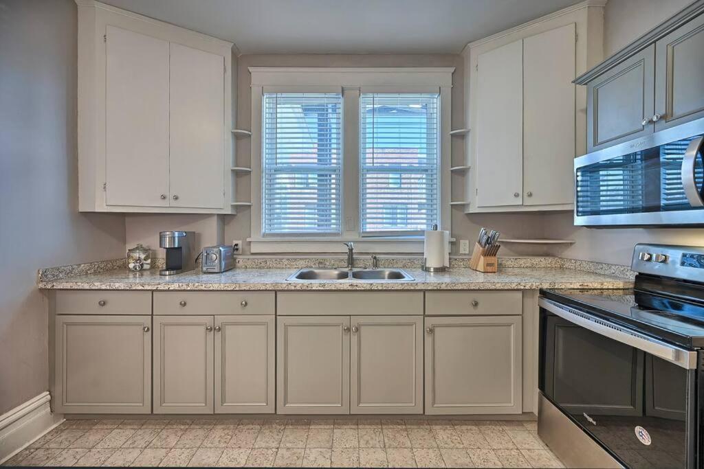 Suites On Seneca - Lovely 2 Bed 1 Bath Apartment HarrisburgHarrisburg  Kültér fotó